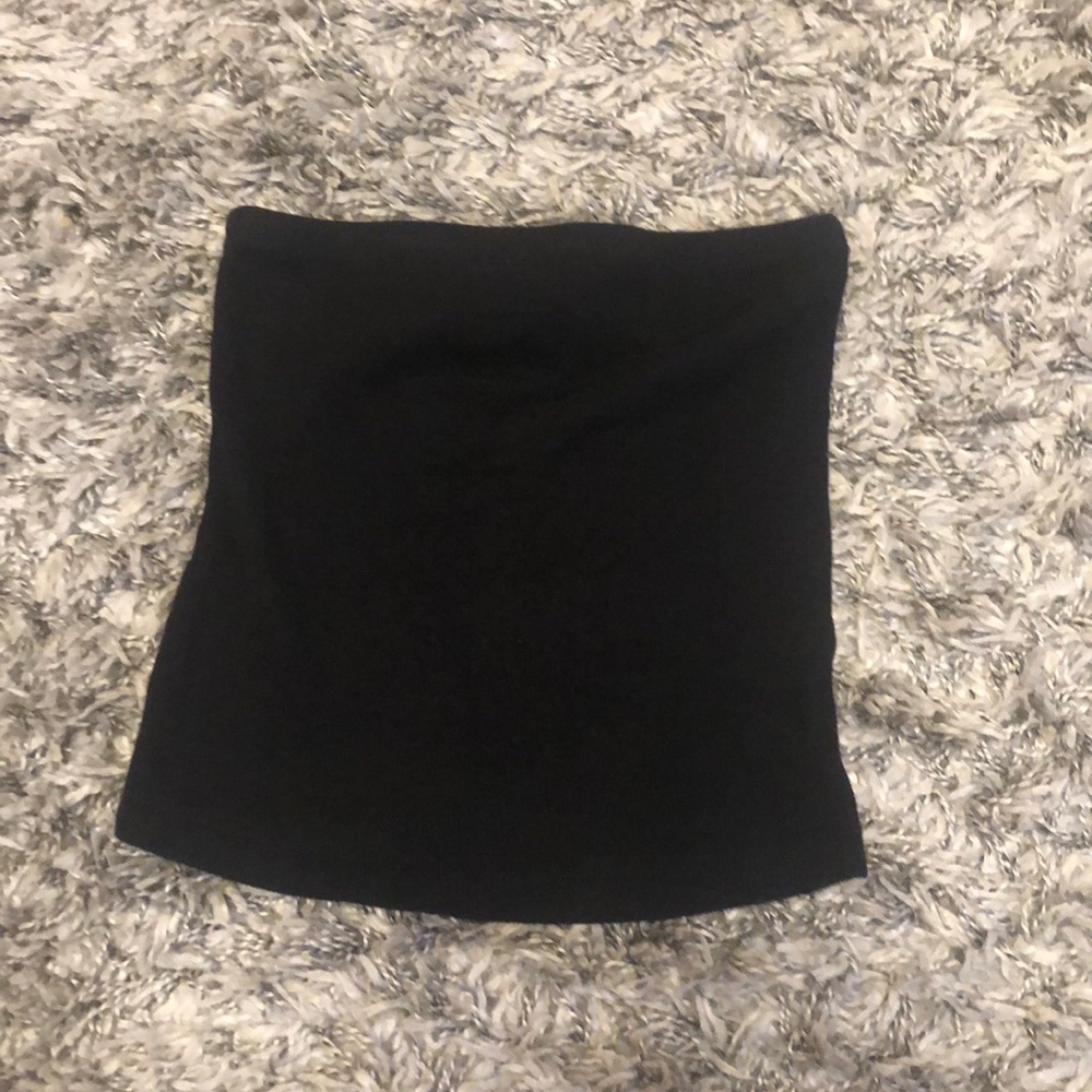 Black ribbed tube top